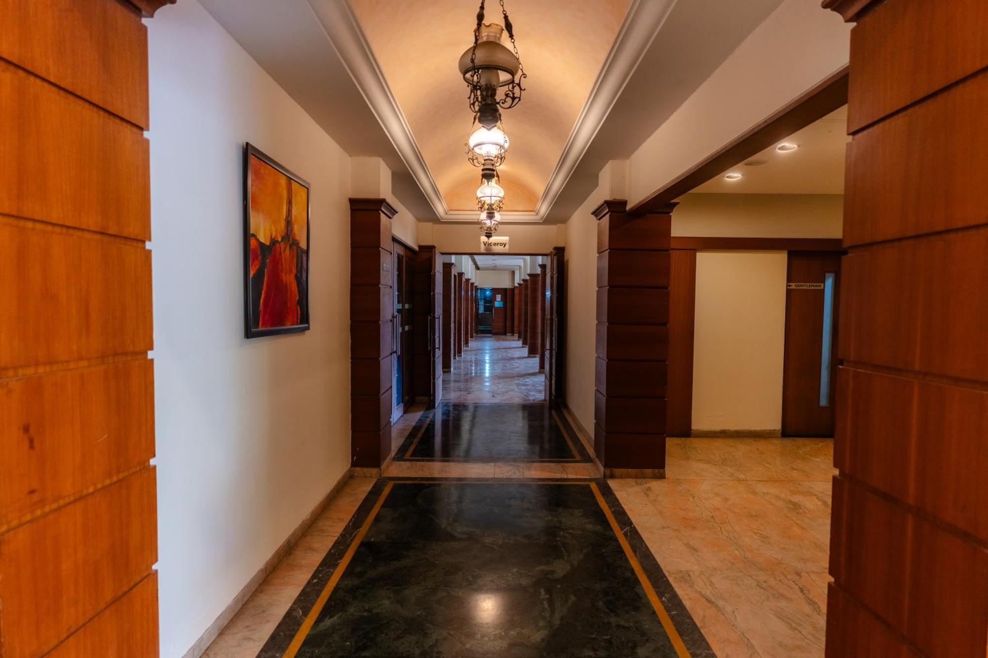 The Sky Imperial, Udaipur Hotel Bagian luar foto