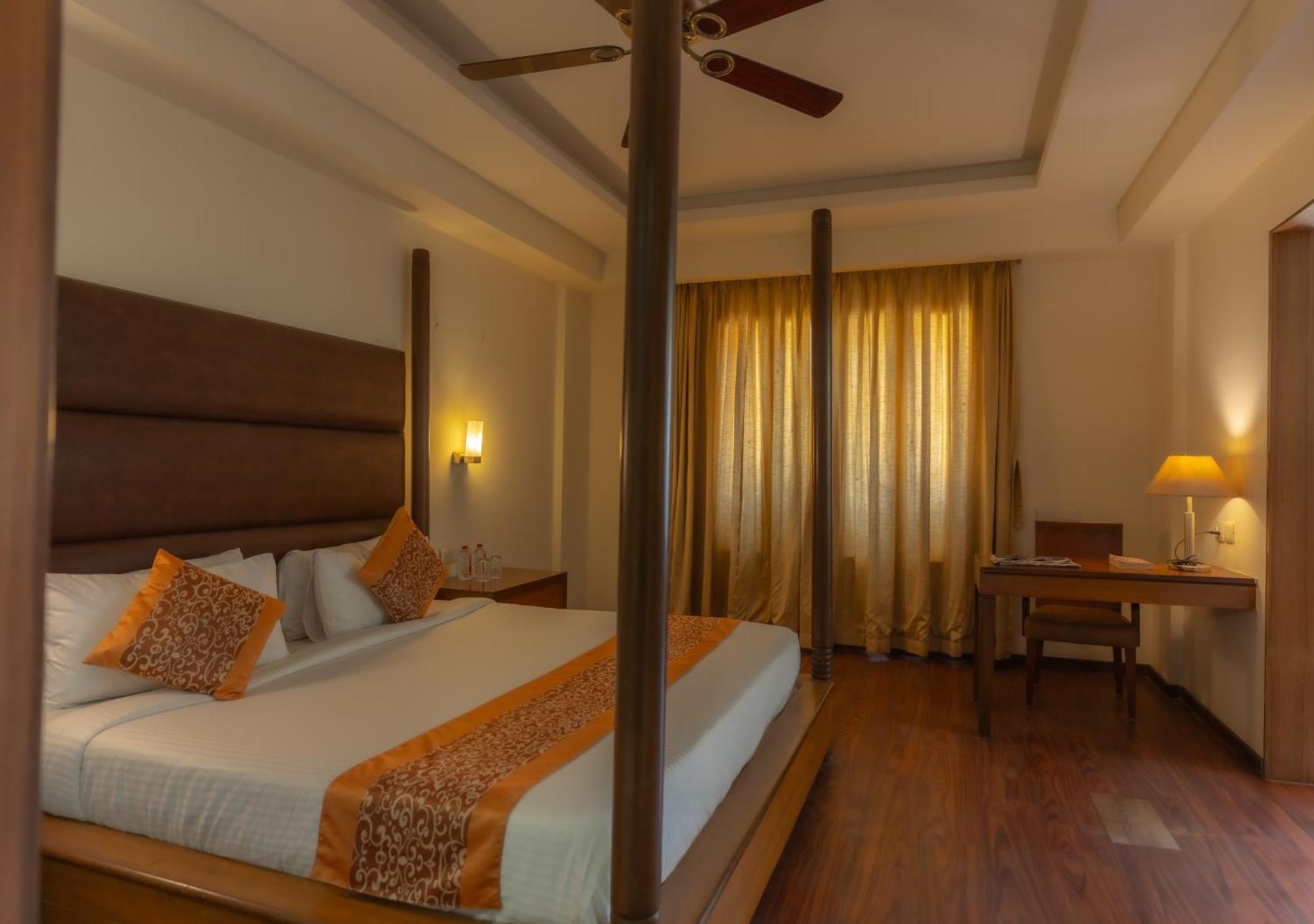 The Sky Imperial, Udaipur Hotel Bagian luar foto